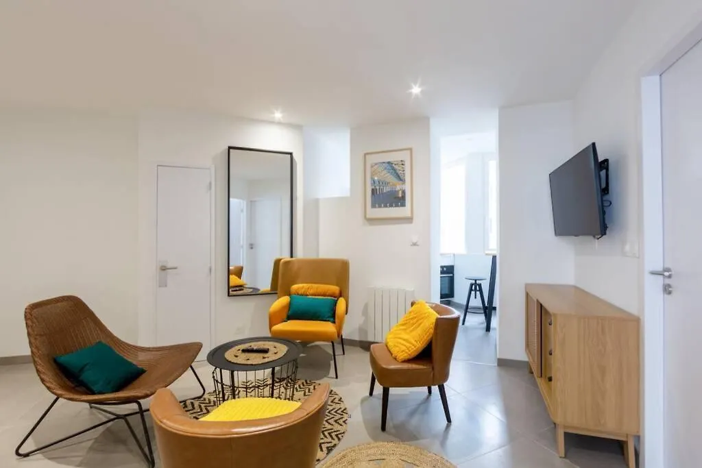 La Chambre Liberte 2, Sdb Privative Et Tv, Cuisine Salon Partages, Confort Et Hypercentre Brest