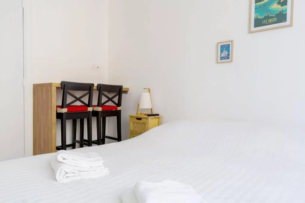 La Chambre Liberte 2, Sdb Privative Et Tv, Cuisine Salon Partages, Confort Et Hypercentre Brest 0*,  France