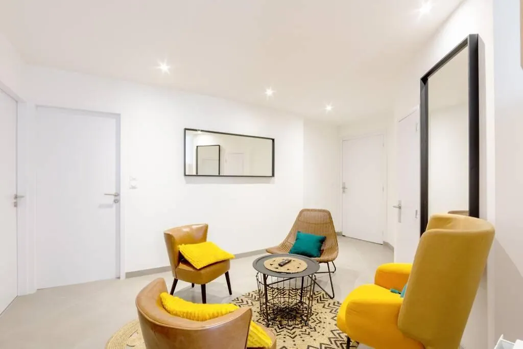 La Chambre Liberte 2, Sdb Privative Et Tv, Cuisine Salon Partages, Confort Et Hypercentre Μπρεστ Διαμέρισμα